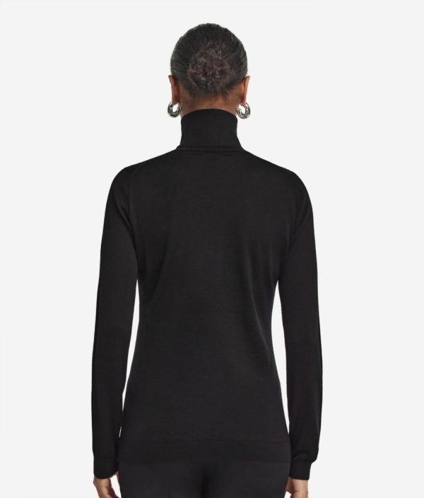 Taralawrence.shop9a501482aa 3