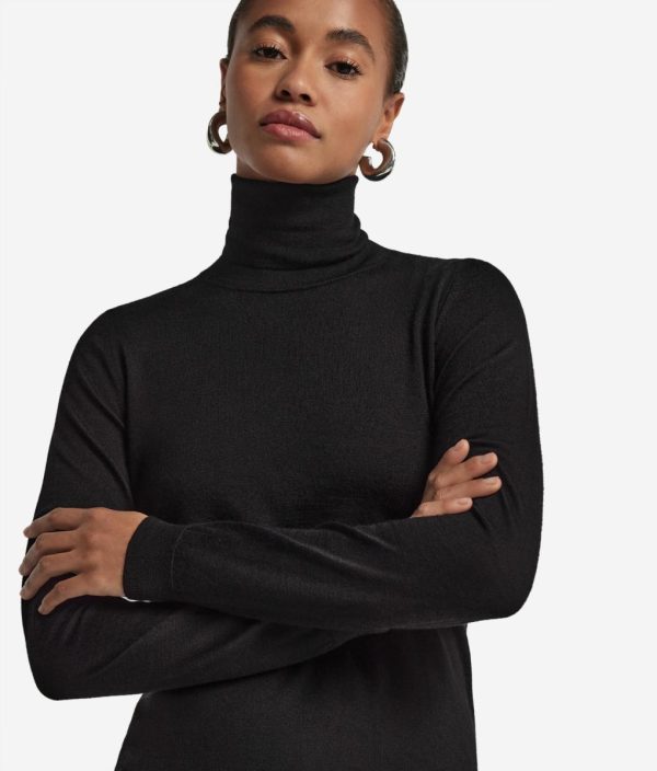 Taralawrence.shop9a501482aa 4