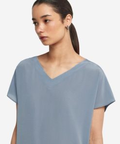 Taralawrence.shop9e1e3d056a 4