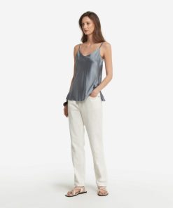 Taralawrence.shop9f3b9747b4 1