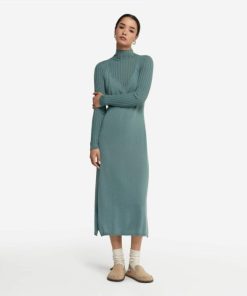 Taralawrence.shopa0c52783cf 1