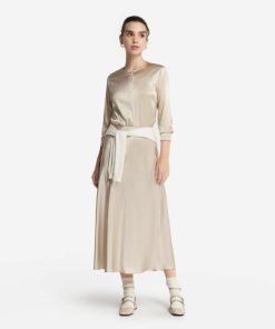 Taralawrence.shopa35767fc2e 1