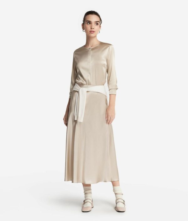 Taralawrence.shopa35767fc2e 1