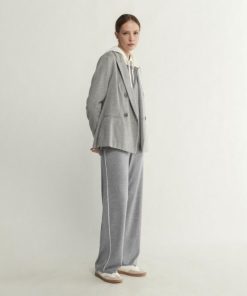 Taralawrence.shopae07054063 1