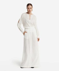 Taralawrence.shopb5b901e42c 1