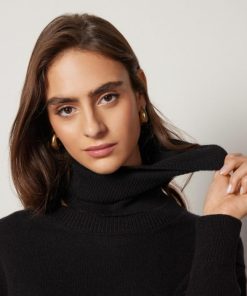 Taralawrence.shopb6d26a2b62 1