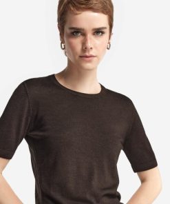 Taralawrence.shopc6aec9ac6d 4