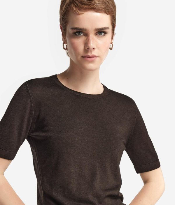 Taralawrence.shopc6aec9ac6d 4