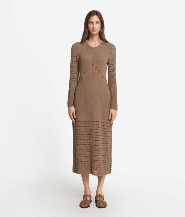 Taralawrence.shopc848264549 2