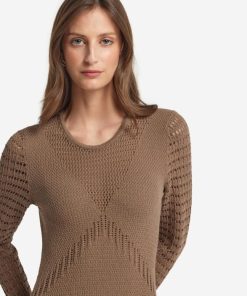 Taralawrence.shopc848264549 4