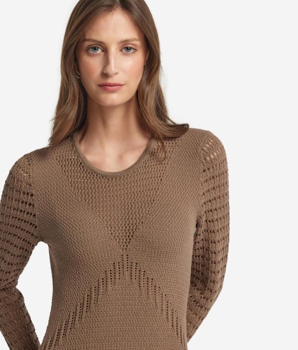 Taralawrence.shopc848264549 4