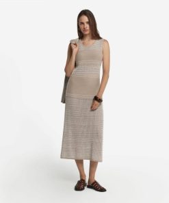 Taralawrence.shopc8e8cb6bd2 1