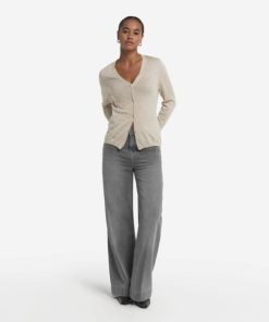 Taralawrence.shopd240943539 1