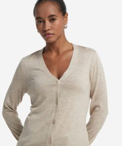 Taralawrence.shopd240943539 4