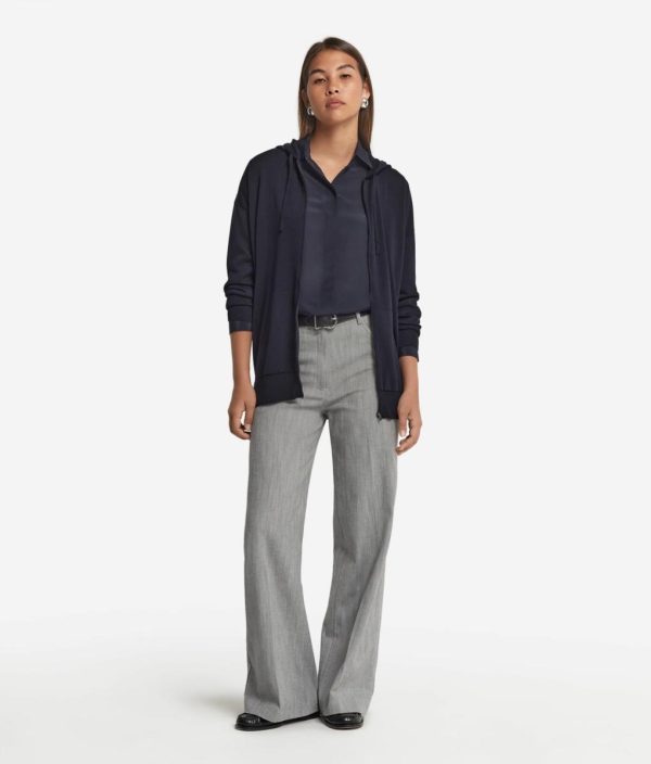 Taralawrence.shopda1bb25139 1