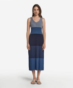 Taralawrence.shopde42417a85 2