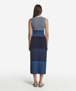 Taralawrence.shopde42417a85 3