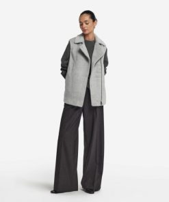 Taralawrence.shope130b7fc9b 1