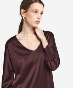 Taralawrence.shope2ce2445ad 4