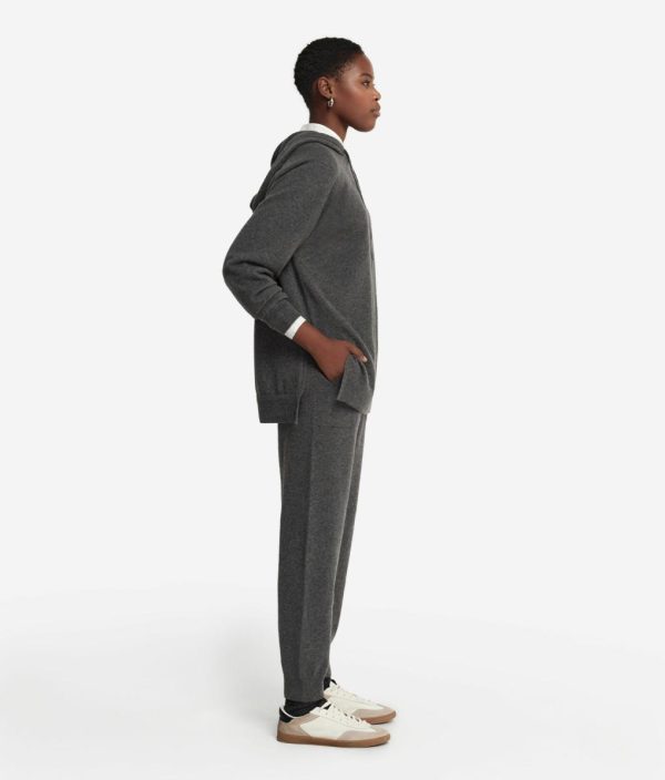 Taralawrence.shope2d86b2268 1