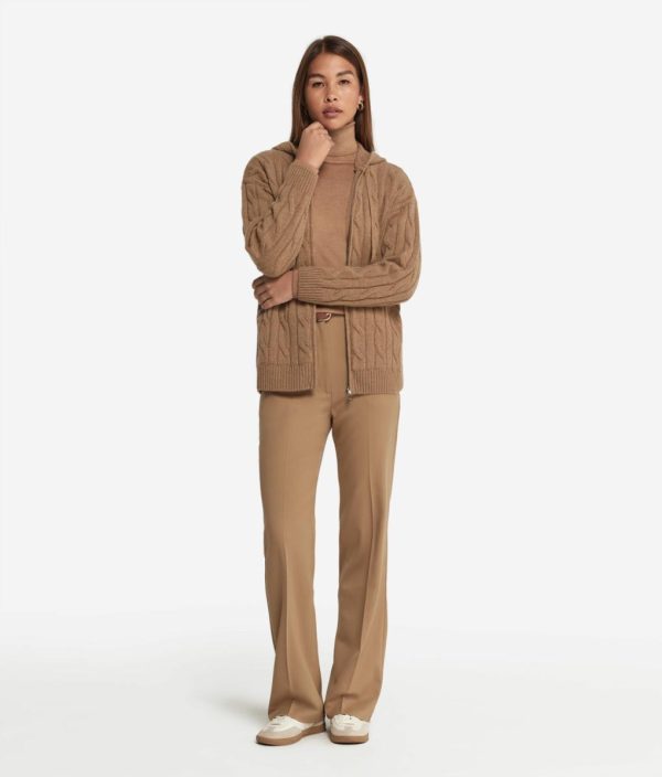 Taralawrence.shope2f718c72f 1