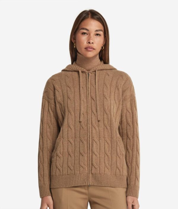 Taralawrence.shope2f718c72f 2