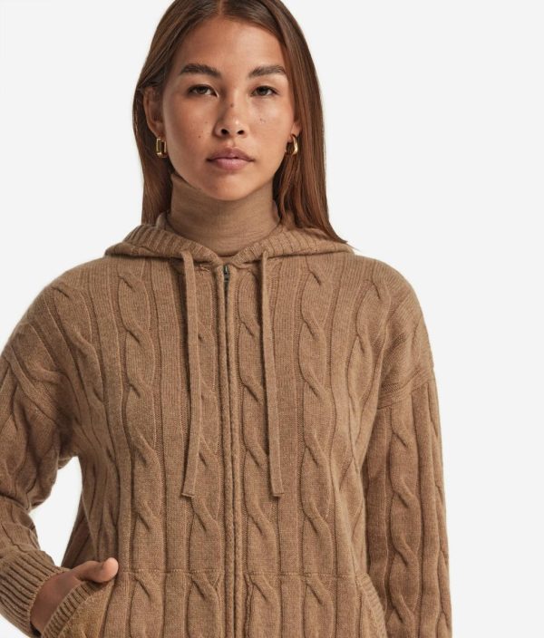 Taralawrence.shope2f718c72f 4