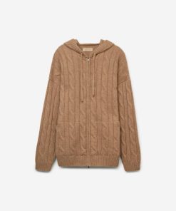 Taralawrence.shope2f718c72f 5