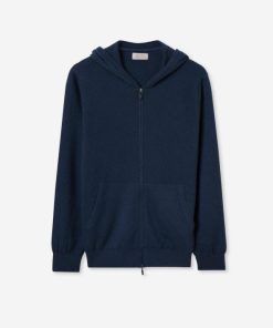 Taralawrence.shope441b8a83e 5