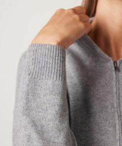 Taralawrence.shope4480a1ccf 4