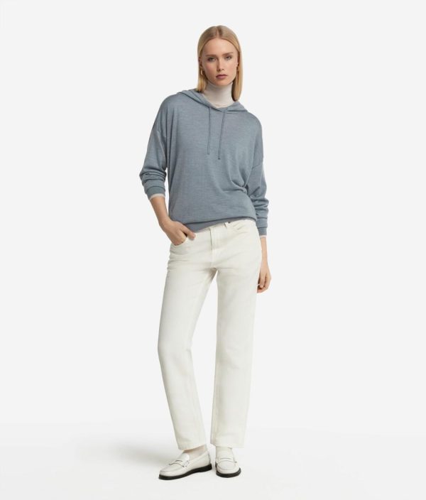 Taralawrence.shope601c835a9 1