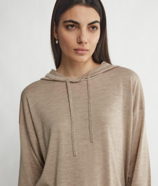 Taralawrence.shope7038610c7 4