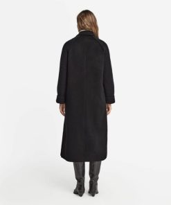 Taralawrence.shope756a75f79 3