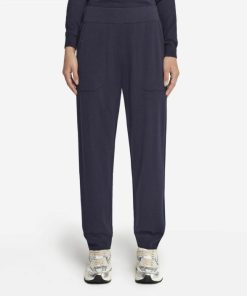 Taralawrence.shope77d3d97a5 2