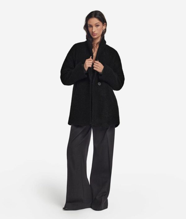 Taralawrence.shope87d0daa56 1