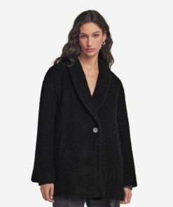 Taralawrence.shope87d0daa56 2