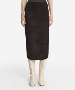 Taralawrence.shope8afe9cc70 2