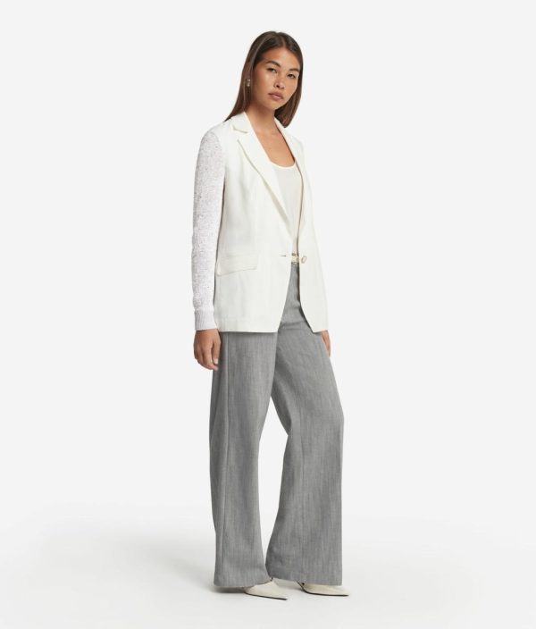 Taralawrence.shope8cfaed04b 1