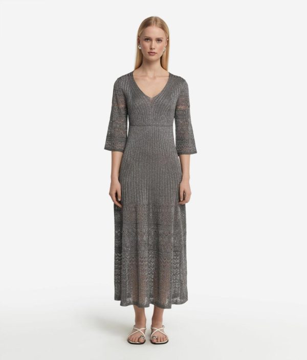 Taralawrence.shopeabccf977e 2