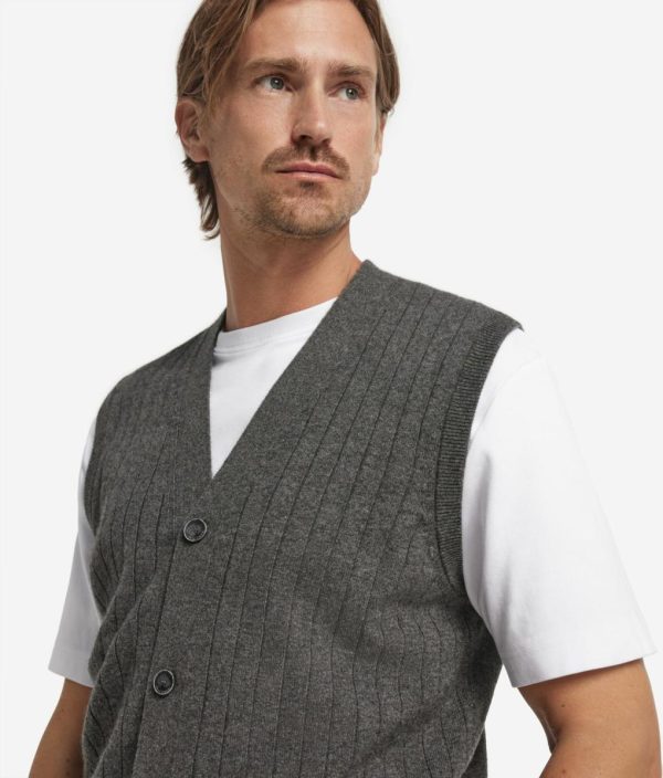 Taralawrence.shopeb47b98e57 4