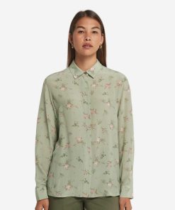 Taralawrence.shopeb9fe3c777 2