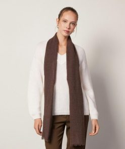 Taralawrence.shopec4539c1f8 2