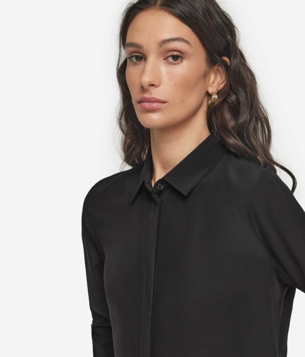 Taralawrence.shopf00547fd86 4