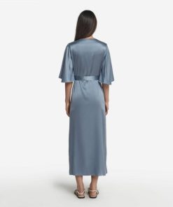 Taralawrence.shopf0f64ddaff 3