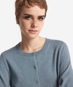 Taralawrence.shopf15eea77c3 4