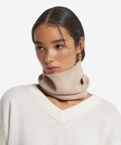 Taralawrence.shopff1a090763 2