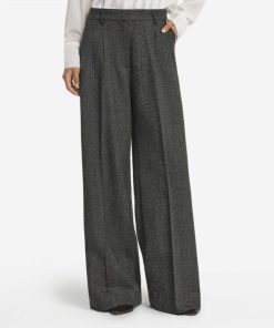 Taralawrence.shopff362979c4 2